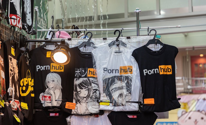 T-shirt hentai